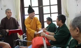 Thượng toạ Thích Thanh Quyết thăm hỏi, tặng quà thương bệnh binh tỉnh Hà Nam