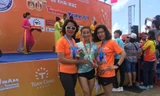 Phó Tổng cục trưởng TC TDTT Lê Thị Hoàng Yến, VĐV Nguyễn Thị Oanh, nhà báo Khương Xuân (báo Tuổi Trẻ) tại Tiền Phong Marathon 2019 (Vũng Tàu).