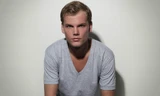 Năm ngoái, DJ, nhà sản xuất âm nhạc Avicii. 