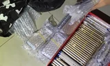 Gần 300 điện thoại Iphone giả bị thu giữ. Ảnh: công an cung cấp 
