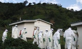 Ebola xóa sổ nhiều ngôi làng, xác chết nằm la liệt