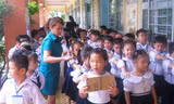 Sĩ số học sinh quá tải đang gây nhiều áp lực cho giáo dục tiểu học TPHCM. 