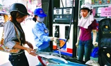 Bộ Tài chính khẳng định, việc điều chỉnh tăng thuế bảo vệ môi trường không làm tăng giá xăng, dầu.
