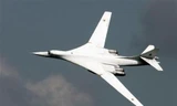 Máy bay ném bom chiến lược Tu-160 của Nga - Ảnh: Reuters