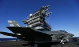 Chiến đấu cơ tàng hình F-35 phiên bản hải quân Mỹ hạ cánh trên tàu sân bay