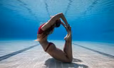 Kate hiện là giáo viên dạy yoga