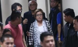 Thượng nghị sỹ Philippines Leila de Lima, người chỉ trích mạnh mẽ chiến dịch chống ma túy đẫm máu của Tổng thống Rodrigo Duterte vừa bị bắt giữ