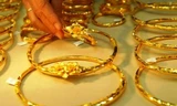 Giá vàng trái chiều ở hai miền Nam-Bắc
