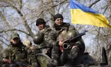 Binh sĩ Ukraine tại Artemovsk, Donetsk.