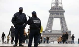 Cảnh sát được tăng cường tại Paris. nh: Palitranews