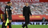 Solskjaer phàn nàn với các trọng tài sau trận đấu.