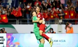 Đặng Văn Lâm ăn mừng sau chiến thắng trước Jordan