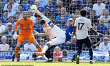 Richarlison mở tỷ số bằng một cú "ngả bàn đèn" đẹp mắt.
