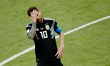 Lionel Messi thất vọng sau trận hòa 1-1 với Iceland.