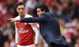 HLV Emery muốn Ozil phòng ngự tích cực hơn