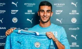 Ferran Torres đã trở thành tân binh đầu tiên của Man City trong mùa hè 2020
