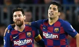 Luis Suarez gây khó dễ với Barcelona.