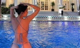 Tung clip 'tắm tiên' mới nhất, Ngọc Trinh 'lật ngược' ánh nhìn khoe trọn vòng 3 'ngộp thở'