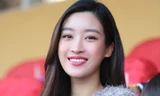 Hoa hậu Đỗ Mỹ Linh đến sân Hàng Đẫy cổ vũ đội bóng của ông xã tranh Siêu cúp