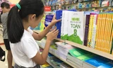 Năm 2020 đủ SGK lớp 1 cho 9 môn học theo chương trình giáo dục phổ thông mới. Ảnh: Như Ý 