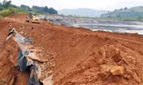 Bờ bao hồ chứa chất thải gyps của Nhà máy DAP số 2 được gia cố sau khi xảy ra sự cố 