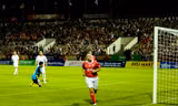Michael Owen mở tỷ số, các huyền thoại MU giành chiến thắng trước Việt Nam All Stars