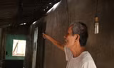 Sống khổ trong những ngôi nhà chờ sập ở Đà Nẵng