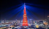 Tòa nhà Burj Khalifa tại Dubai được "nhuộm đỏ" để chào đón Tết nguyên đán 2019 (Ảnh: The Khaleej Times)