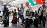 Du khách tại sân bay Chicago, trước thời điểm Lễ Tạ ơn năm 2018