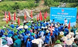 BẢN TIN TÌNH NGUYỆN: Ra quân 'Mở đường lên bản'