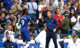 HLV Lampard (Chelsea) thực hiện sự thay đổi người trong một trận đấu.
