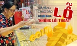 Giá vàng chao đảo, người mua lỗ 'không lối thoát'
