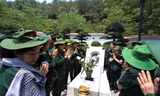 Dòng người rưng rưng về địa chỉ đỏ Ngã ba Đồng Lộc