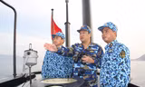 Lãnh đạo Quân chủng Hải quân kiểm tra công tác huấn luyện chiến đấu trên biển của tàu ngầm