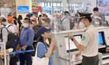 Những sân bay lớn như Nội Bài, Tân Sơn Nhất, Phú Quốc... những ngày hè này luôn trong trạng thái cao điểm. Ảnh: NIA