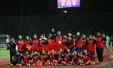 ĐT bóng đá nữ Việt Nam nhận "cơn mưa" tiền thưởng sau khi lập kỳ tích tại SEA Games