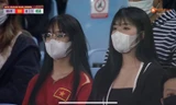 2 nàng streamer nổi tiếng xuất hiện tại SVĐ Mỹ Đình, dân mạng nhận ra ngay dù đeo khẩu trang