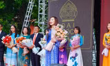 Đỉnh như thầy cô HANU: Màn chào đón tân sinh viên với 13 thứ tiếng khác nhau