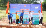 Bí thư Thứ nhất T.Ư Đoàn thực hiện nghi lễ khởi công Ngôi nhà hạnh phúc tại Kon Tum