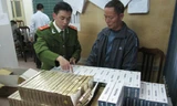 Hàng nghìn bao thuốc lá lậu theo tàu hỏa 'đổ bộ' ra Hà Nội