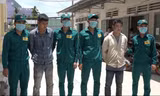 Người dân Sài Gòn vây bắt 2 tên trộm chó
