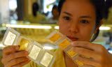 Giá vàng trải qua ngày biến động mạnh. 