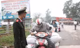 Các công việc sinh hoạt thường ngày như ăn uống, nghỉ ngơi của người dân trong thời gian khoanh vùng, cách ly là tại chỗ, điều này tránh sự tiếp xúc, lây lan dịch bệnh ra cộng đồng.