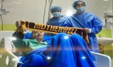 Bệnh nhân phi công có thể rời khoa hồi sức sang phục hồi chức năng