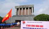 Đảng viên trẻ tiêu biểu toàn quốc báo công dâng Bác