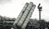 Hệ thống phòng thủ tên lửa S-400. (Ảnh: Huanqiu)