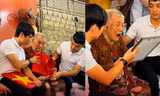 Nghĩa cử cao đẹp của những chàng trai phục dựng miễn phí hàng trăm bức ảnh liệt sĩ 