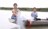 Trung thu đơn sơ của trẻ em làng chài ven sông Lam