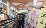 Gần đến năm học mới, phụ huynh lo lắng vì chưa mua được SGK cho con