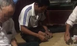 Dân quay clip, tố Bí thư và Phó Chủ tịch xã đánh bài ăn tiền tại công sở